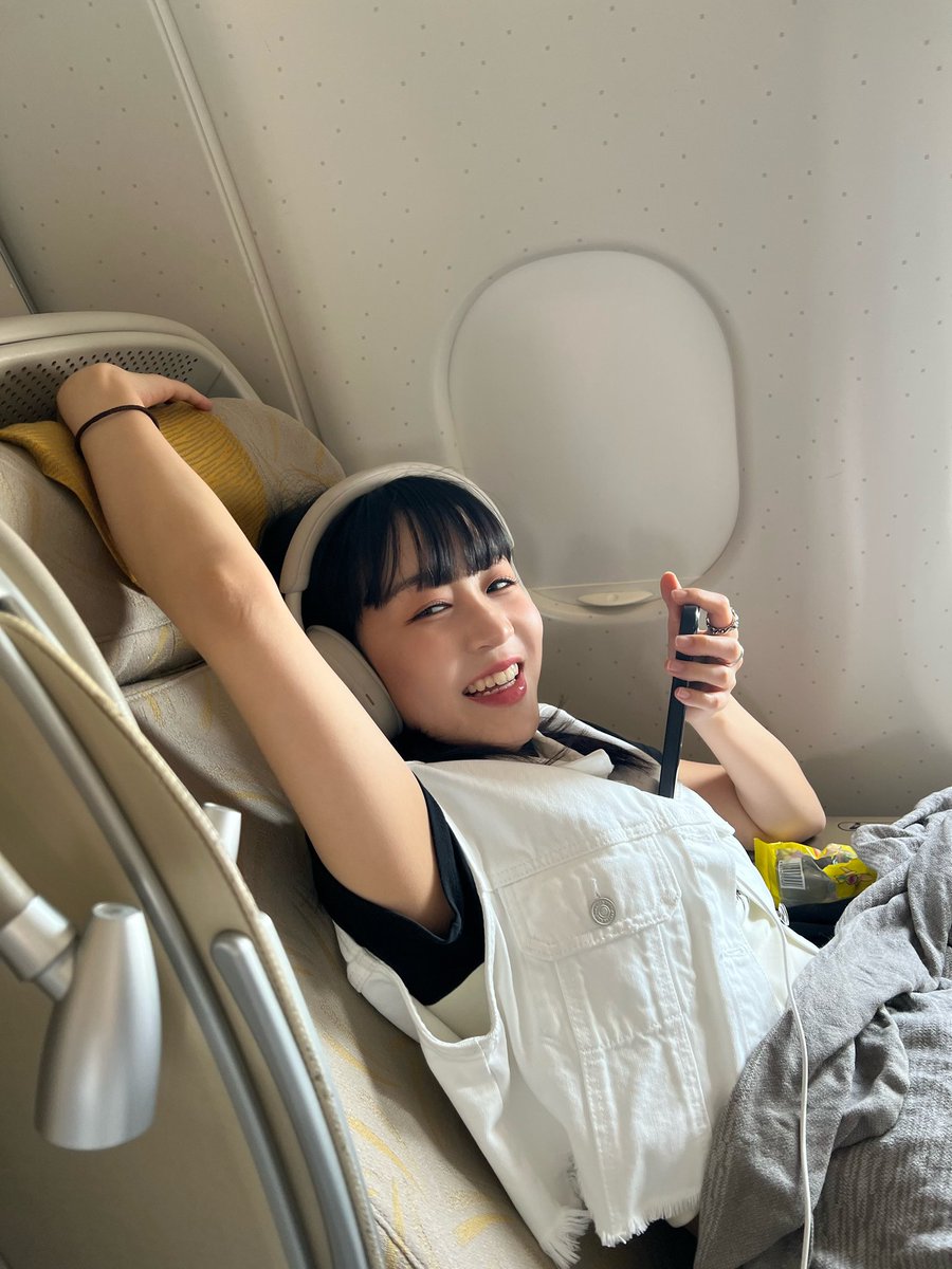 official_kep1er's tweet photo. Happy birthday 히짱!!!!!!!❤‍��🎂
너랑 친해지고 나한테 네가 진짜 큰 존재가 된 거 같다ㅠ🥺
속상할 때 같이 울어주고 행복할 때 같이 웃어줘서 고마워 
오늘만큼은 네가 세상에서 제일 행복했으면 좋겠다!!!!! 
앞으로도 너랑 함께할 많은 추억들을 기대하고 있을게❤❤
사랑해ㅐㅐ😖🐥💛 

#휴닝바히에 #HUENING_BAHIYYIH
#Kep1er #케플러