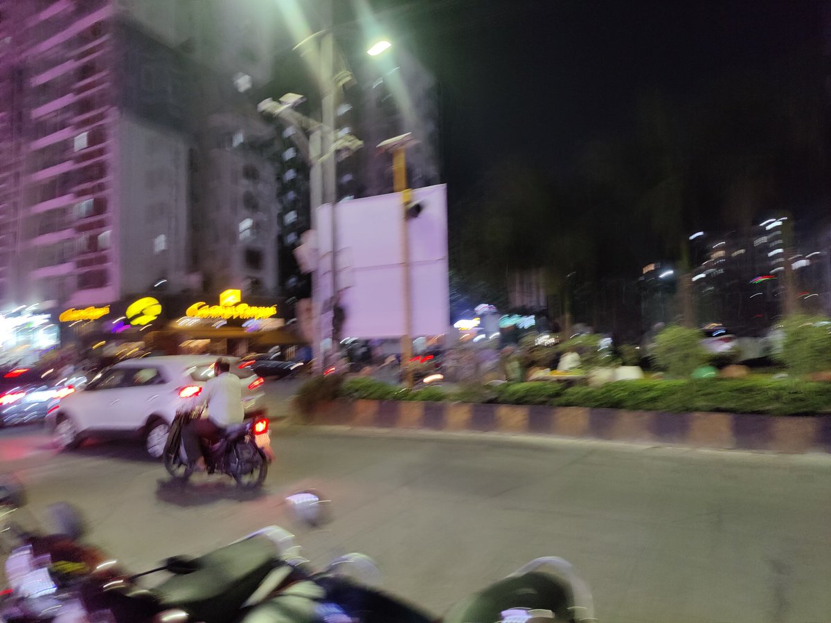 arunspatole's tweet photo. @shekhardalal @PCMCSarathi @pcmcindiagovin @shekhardalal Many thanks. But it looks like they are back in just a day. Observed at least at Chatrapati chowk and Mhatoba chowk Kaspate Wasti. Are these the legal once generating revenue for pcmc? If illegal ones then hoarding owners should also be warned. https://t.co/2WQq71orwx