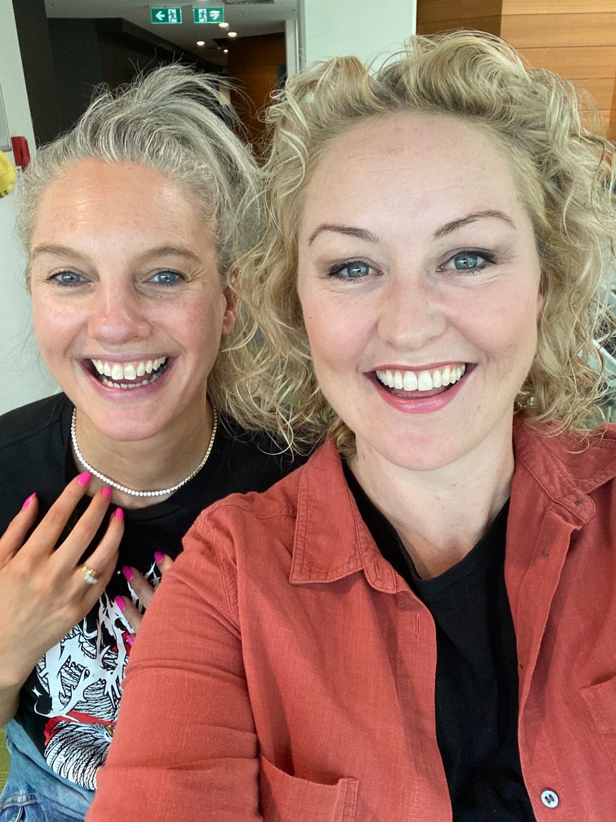 Zan Rowe (@zanrowe) on Twitter photo I loved this chat!
Award winning producer <a href="/cjmarks/">Catherine Marks</a> on working with <a href="/xboygeniusx/">boygenius</a>, <a href="/ManchesterOrch/">Manchester Orchestra</a> and more, with her "big picture" Take 5.
Get inside the studio brain of Catherine Marks, and hear how the magic is made.
Listen anytime on the podcast: podfollow.com/Take-5 I loved this chat!
Award winning producer <a href="/cjmarks/">Catherine Marks</a> on working with <a href="/xboygeniusx/">boygenius</a>, <a href="/ManchesterOrch/">Manchester Orchestra</a> and more, with her "big picture" Take 5.
Get inside the studio brain of Catherine Marks, and hear how the magic is made.
Listen anytime on the podcast: podfollow.com/Take-5