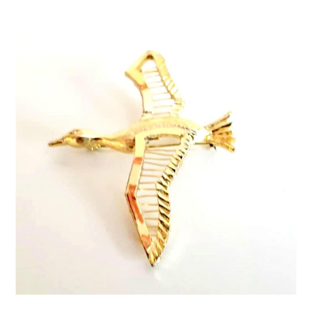 Gold Open Work Bird  Brooch, Seagull Brooch, Free Shipping tuppu.net/91a1f645 #Etsy #JunkYardBlonde #GoldFiligree