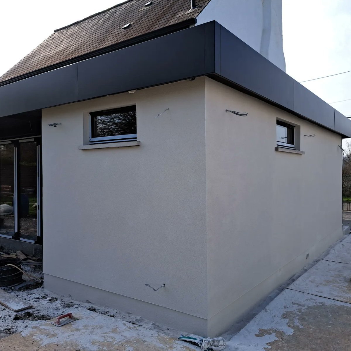 ADWPlastering's tweet photo. Recent skimming &amp; rendering project completed #adwplastering #parex https://t.co/ELdrx9Yapo