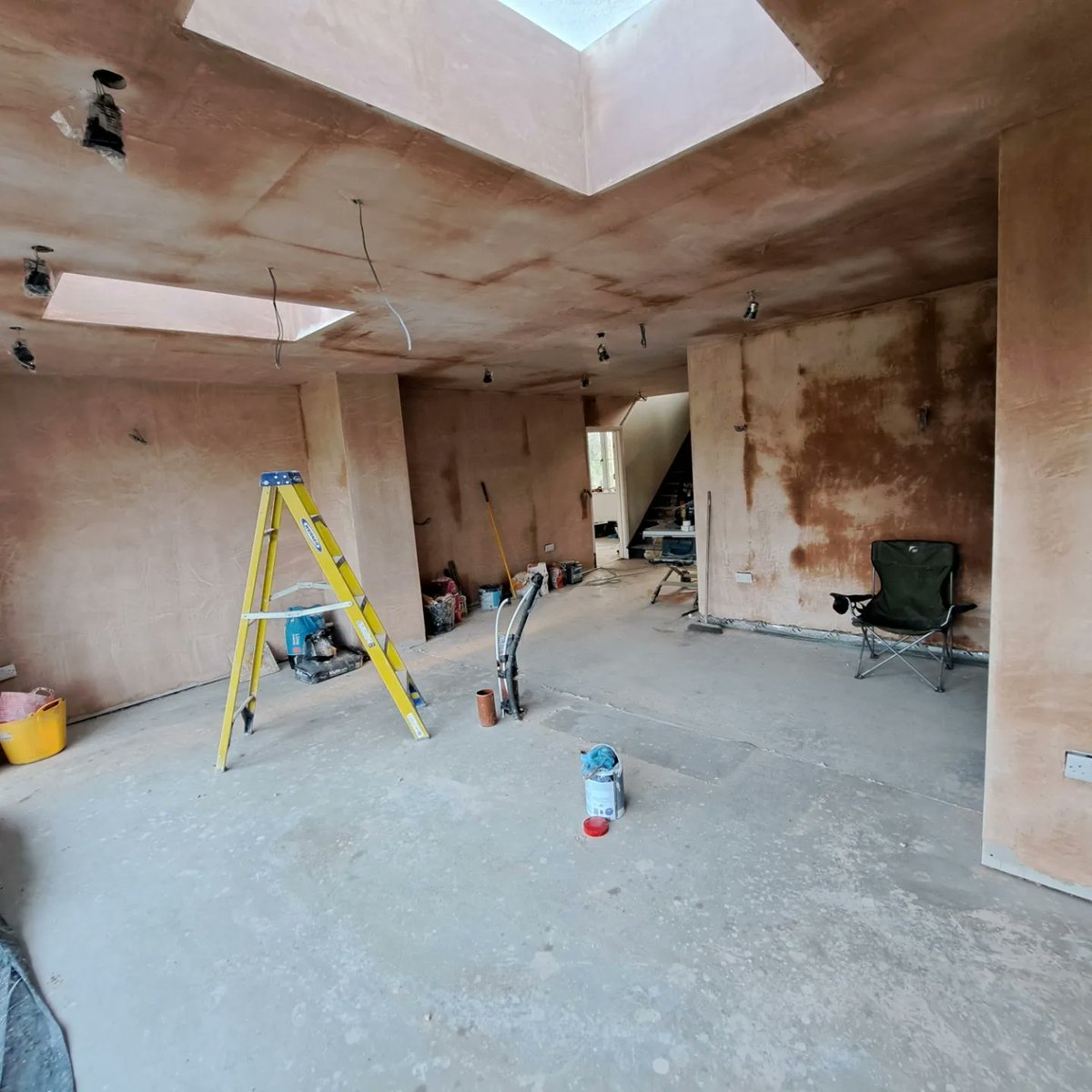 ADWPlastering's tweet photo. Recent skimming &amp; rendering project completed #adwplastering #parex https://t.co/ELdrx9Yapo