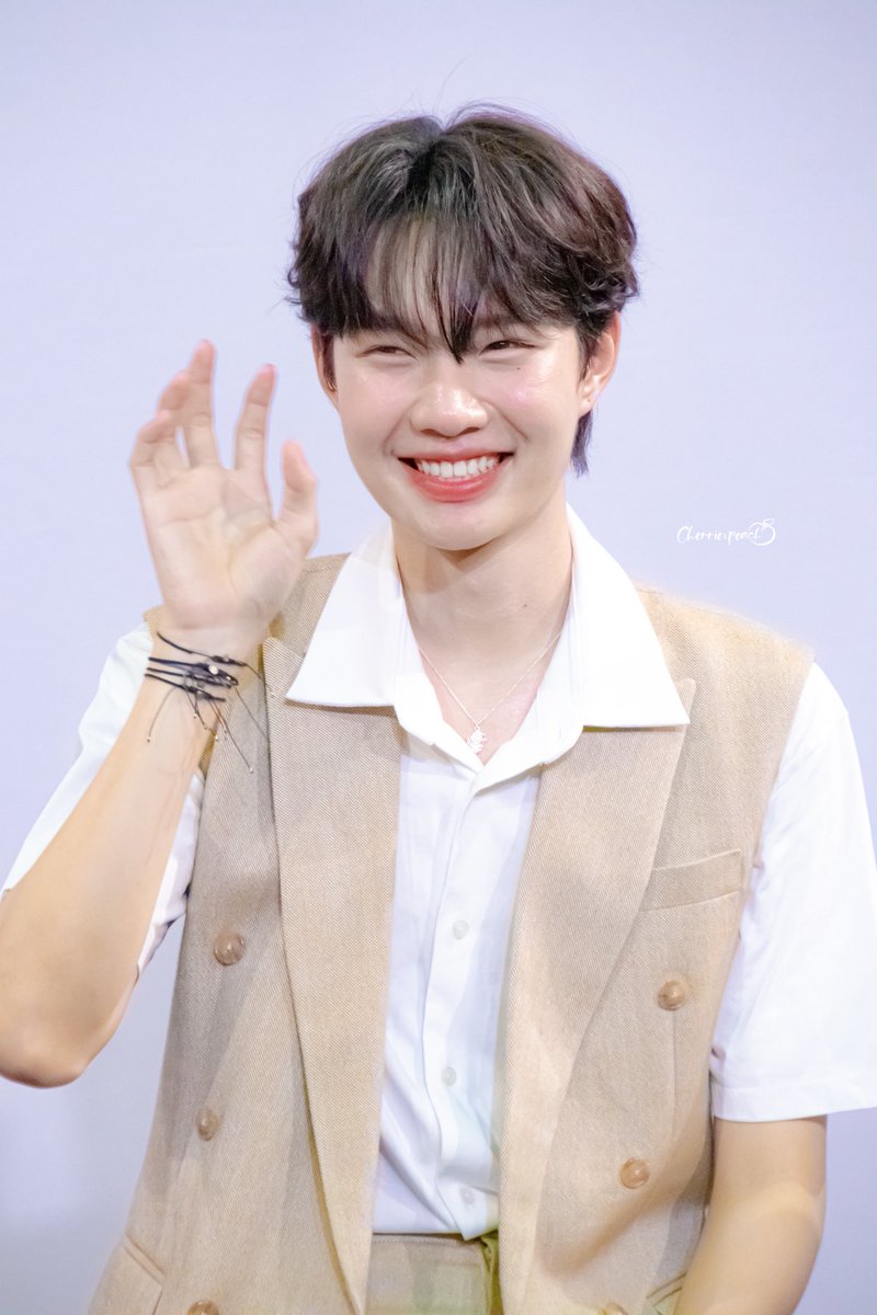 cherriexpeachh's tweet photo. เวลาเธอยิ้มมา เวลาเธอทักทาย (՞ ܸ. .ܸ՞)♡
#nampingster
#RAVIPAxNamping https://t.co/edCsEKufjM