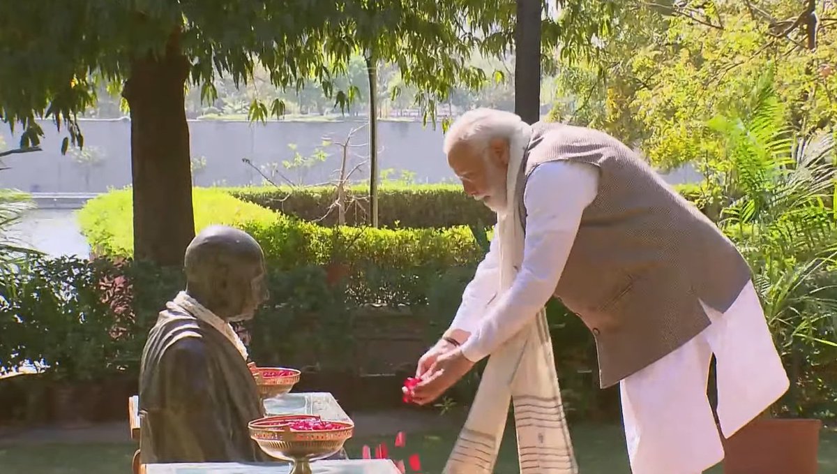 PM launches Master Plan of Gandhi Ashram Memorial in Sabarmati; Inaugurates Kochrab Ashram