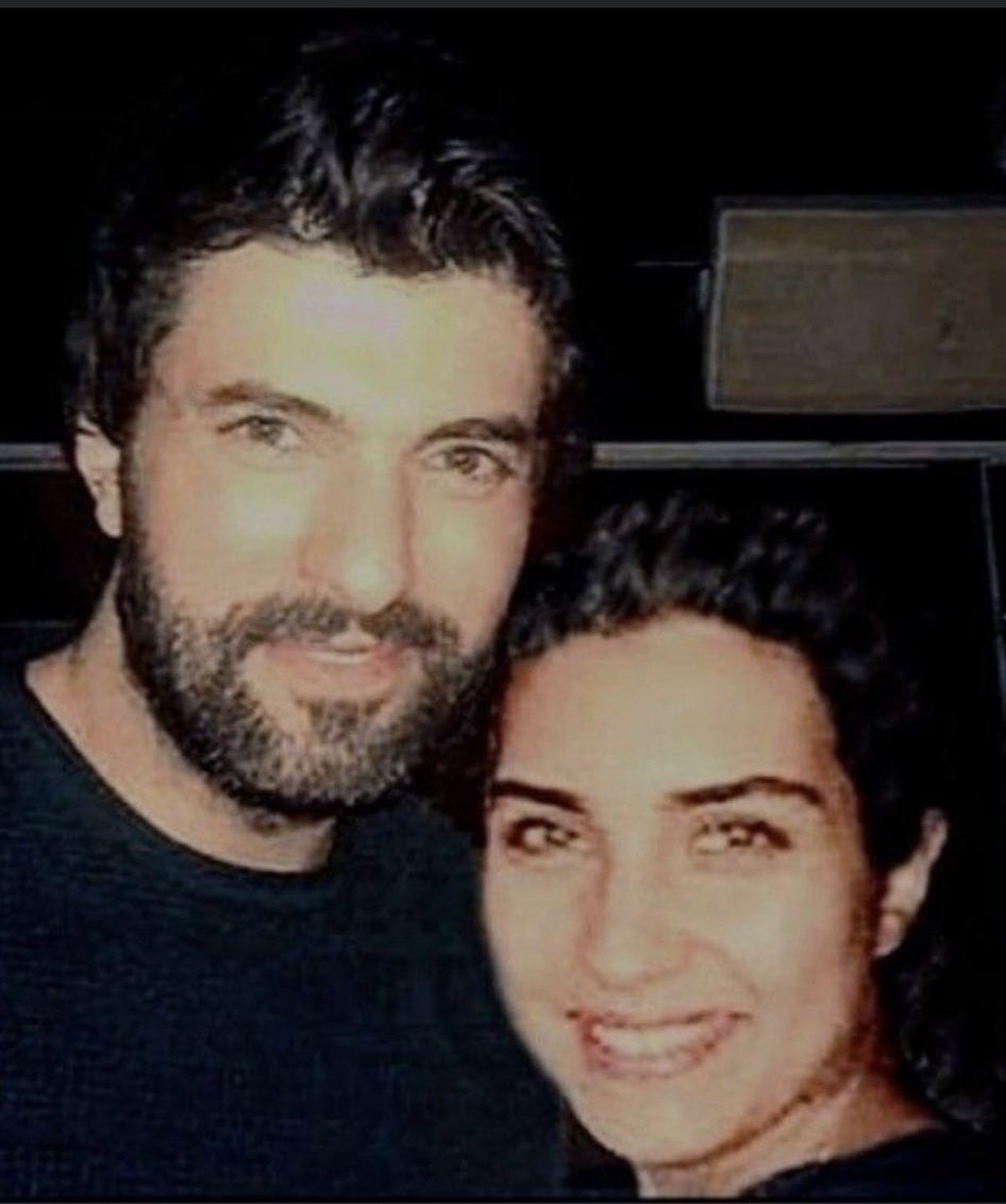 Jajaja oigan alguien sabe que festejan las vecinas? Si "Segun" no les gusta KPA?🤭😄🤣😆 Por sus 🤡 dejan pasar  fecha tan  importante? uuff eso es soberbia, porque saben el gran impacto de KPA 🤷🏼‍♀️
SonsuzSevgi
 #KPAForever
#BellaSignorinaVeKomiser
#TubaBüyüküstün
#EnginAkyürek