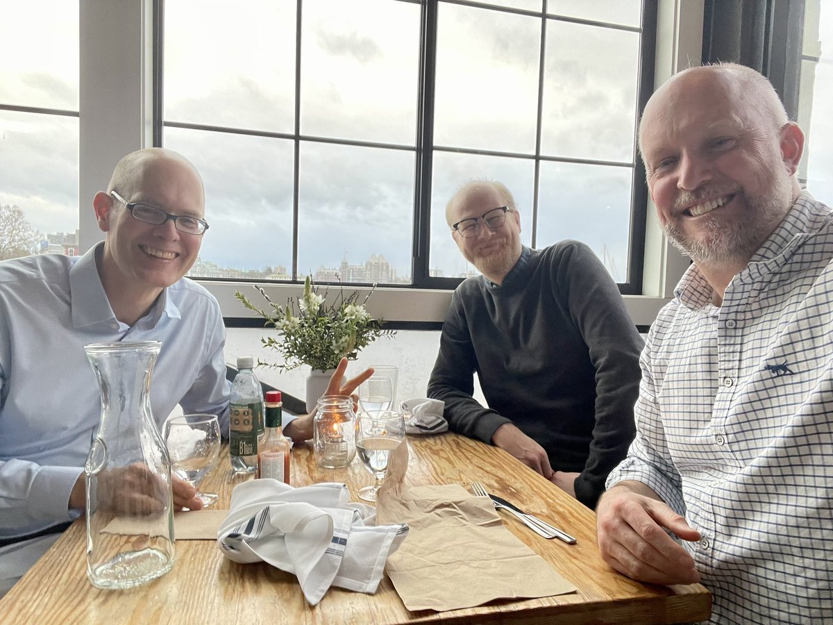 Fun visit from @GloriusFrank today - here at dinner at Finns with @LeitchLab