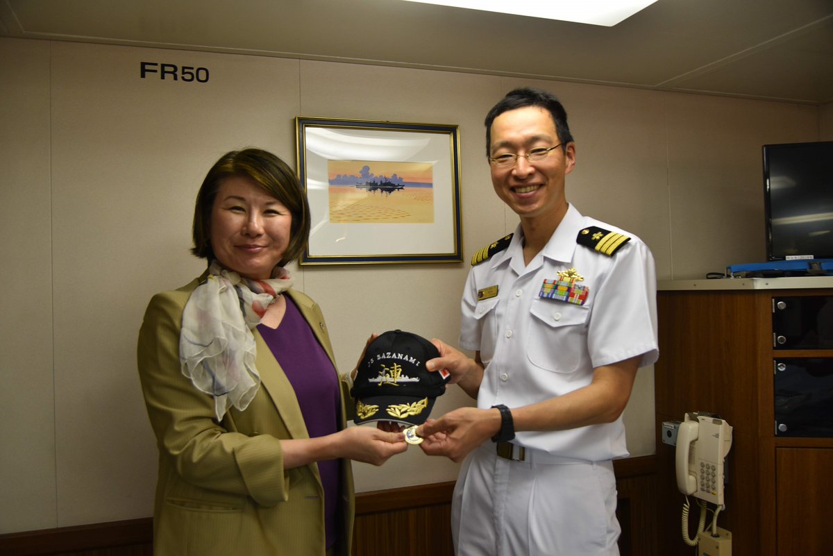 jmsdf_pao_eng's tweet photo. JS SAZANAMI conducted its first-ever goodwill ex with the Royal Bahrain Naval Force. Through this ex, we were able to promote mutual understanding and friendship between #JMSDF🇯🇵 and #RBNF🇧🇭, contributing to elevating the bilateral relationship to the next level.
#FSGHALMUHARRAQ https://t.co/OZNmIXW9fC