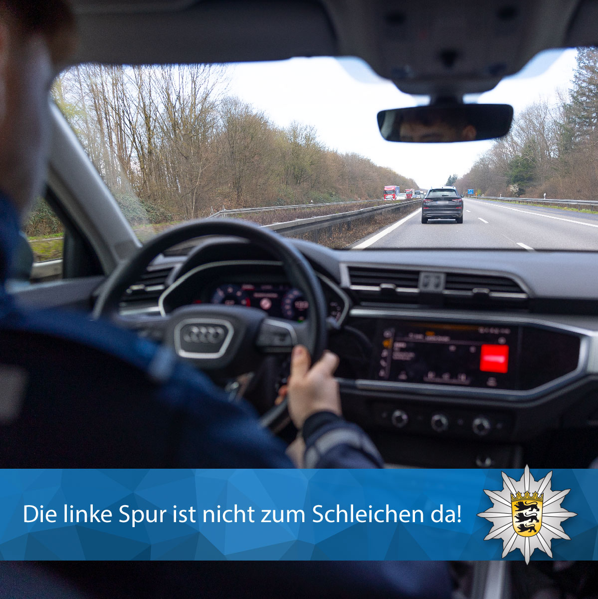 PolizeiFR's tweet photo. ⚠️ Die linke #Spur ist nicht zum #Schleichen da! ⚠️
Spaß beiseite Leute: Die rechte Fahrspur ist nicht zur Dekoration da. Nutzt diese bitte, wenn sie frei ist und ermöglicht den anderen Verkehrsteilnehmern ein Überholen.🙏 https://t.co/s5PT8Rcniz