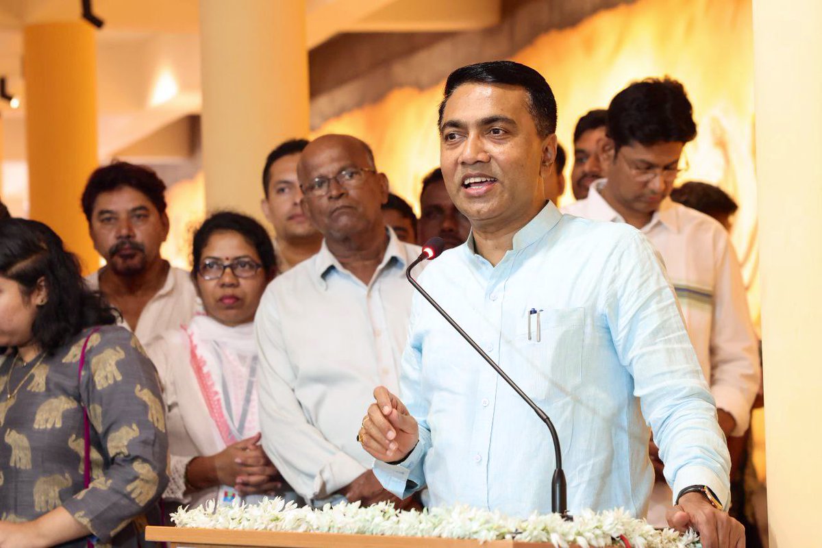 Hon'ble Chief Minister @DrPramodPSawant inaugurated the Girl's Hostel 'Veerangana' at Government College Sankhali. HCM stated that the hostel serves the international standards and shall benefit outstation and international students also.