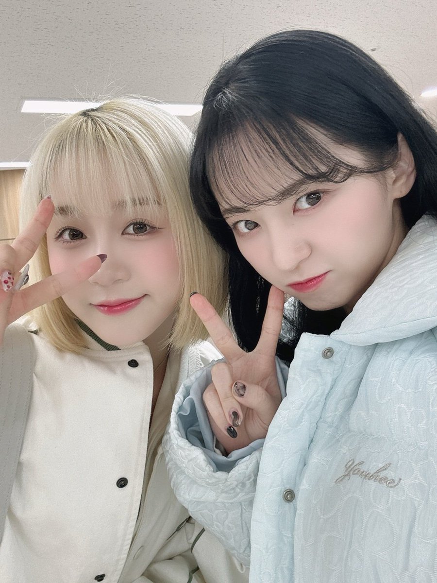 official_kep1er's tweet photo. 카루야 생일 축하해!!!!!!🎂✨
항상 밝게 웃어줘서 고마워!!🫶
사랑해!! だいすき🤍

#마시로 #MASHIRO 
#Kep1er #케플러 https://t.co/DJIhUfVVwM