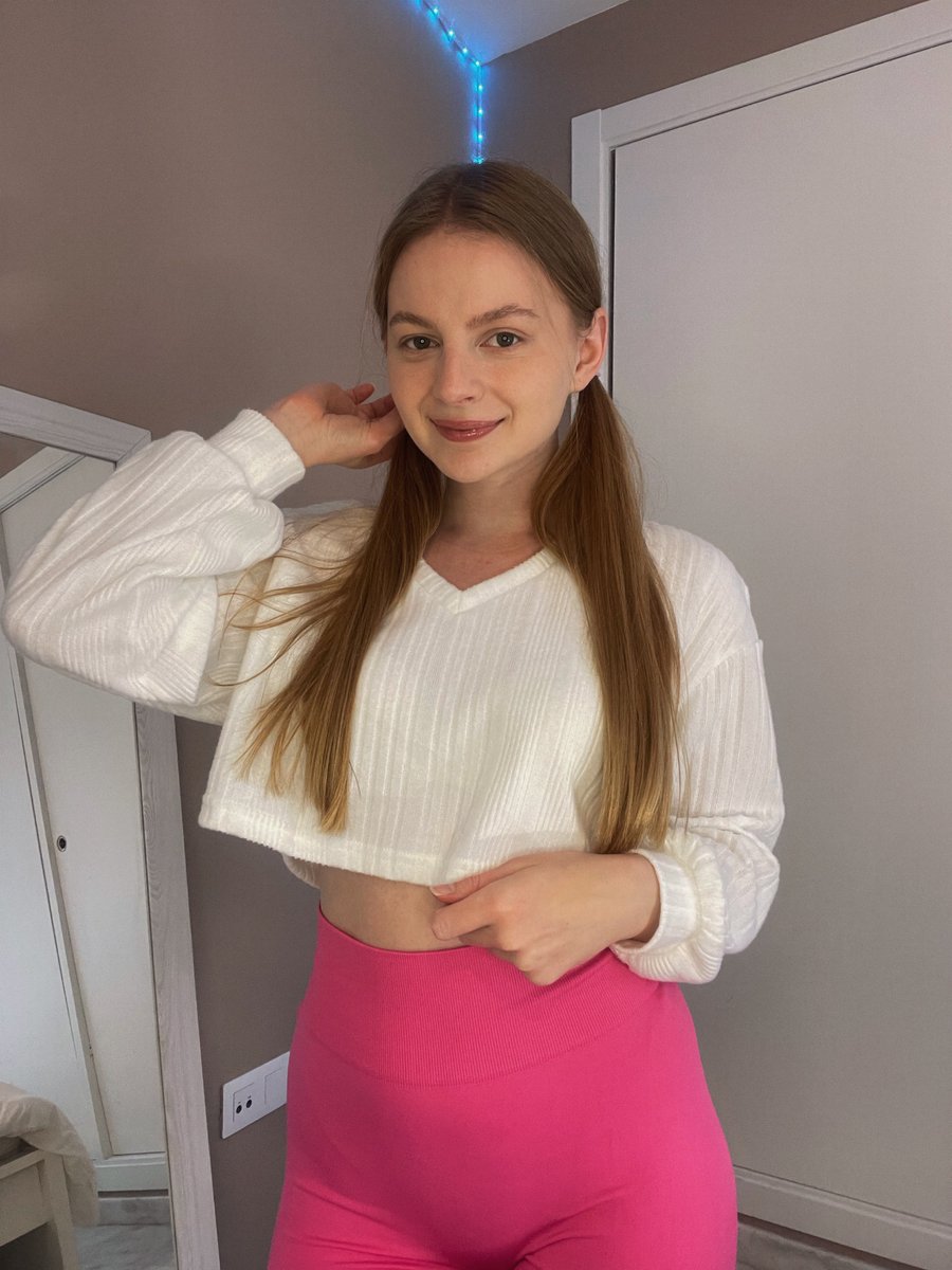 caseyshy_cute's tweet photo. Are you having a good day? ❤️ #onlyfansgirl #GoodMorningEveryone #sweetdevil #sweet #hotbody https://t.co/BI0yrilBa2