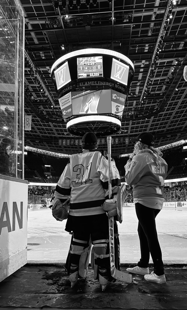 WolverinesHC's tweet photo. U11 Royal House had an amazing time at a recent @AHLWranglers game! https://t.co/cQVNC77Fqt