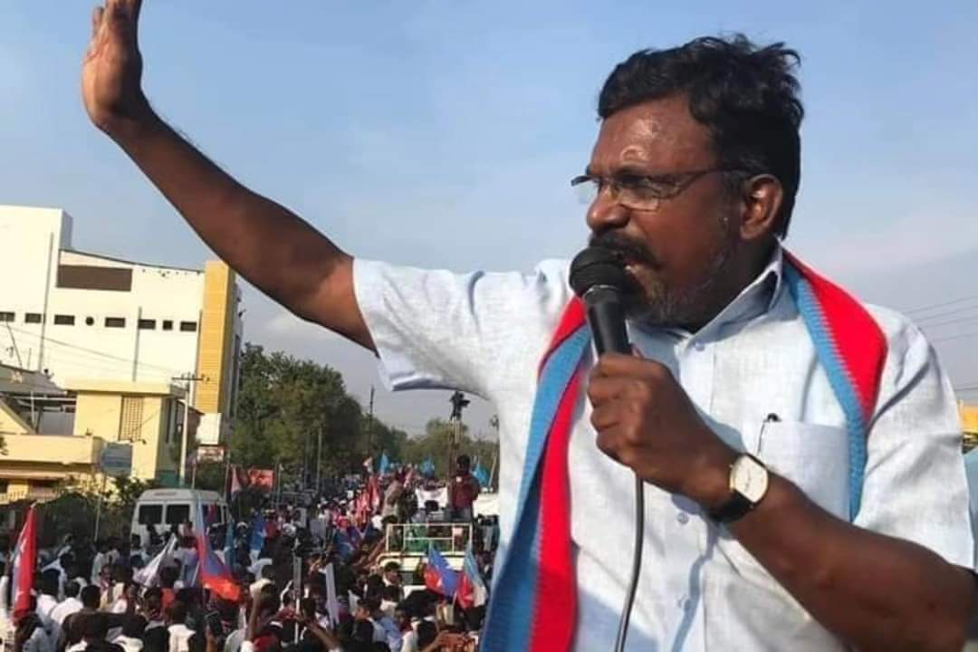 VCKMGRENUKAJKM's tweet photo. திருச்சியில் 2020 #CAA #NPR #NRC ஆகியவற்றுக்கு எதிர்ப்பு தெரிவித்து விடுதலைச் சிறுத்தைகள் கட்சியின் சார்பில் நடைபெற்ற தேசம் காப்போம் பேரணியில் இலட்சக்கணக்கான விடுதலைச் சிறுத்தைகள் பங்கேற்றனர். தேசம் காப்போம் பேரணியில்...
#SaveNationVCKrally
#ThirumaAgainstFascism #caa https://t.co/xtjdkvWe3p