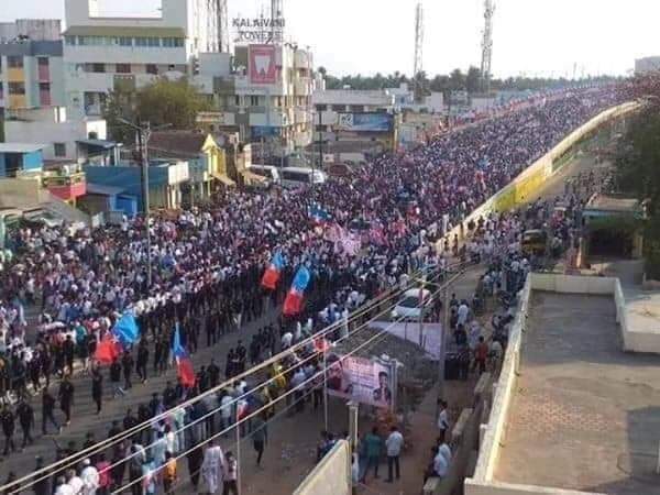 VCKMGRENUKAJKM's tweet photo. திருச்சியில் 2020 #CAA #NPR #NRC ஆகியவற்றுக்கு எதிர்ப்பு தெரிவித்து விடுதலைச் சிறுத்தைகள் கட்சியின் சார்பில் நடைபெற்ற தேசம் காப்போம் பேரணியில் இலட்சக்கணக்கான விடுதலைச் சிறுத்தைகள் பங்கேற்றனர். தேசம் காப்போம் பேரணியில்...
#SaveNationVCKrally
#ThirumaAgainstFascism #caa https://t.co/xtjdkvWe3p