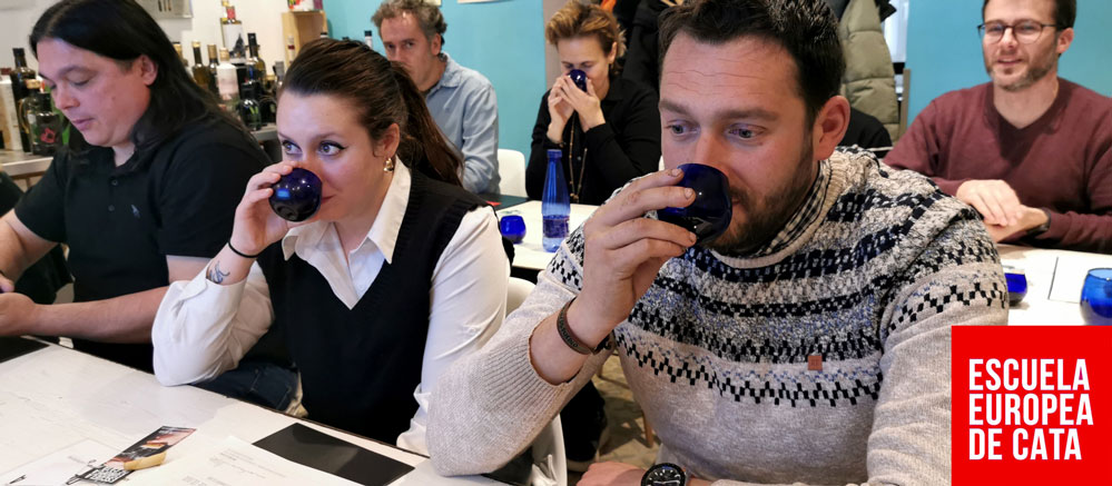 Cata de Aceites de Oliva Nivel 1 del 9 de marzo: Así ha sido: escuelaeuropeadecata.com/cata-de-aceite…