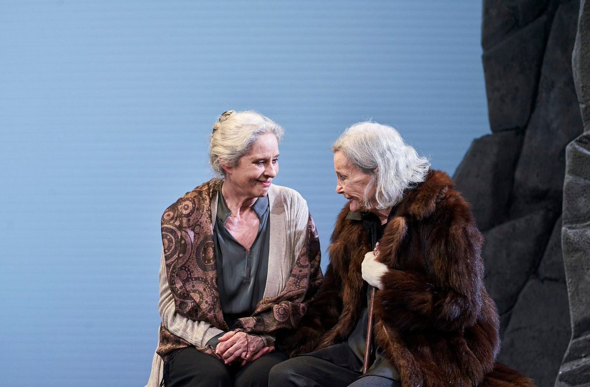 mixdevil66's tweet photo. #NúriaEspert, galardonada con el #PremioMax de Honor 2024: “Ha tardado en llegar”. La veterana actriz recibirá la distinción el 1 de julio en Tenerife. A sus 88 años sigue en activo y con proyectos @PremiosMax https://t.co/FE1zRjOCAD 🎭 https://t.co/fDXaklu8w8
