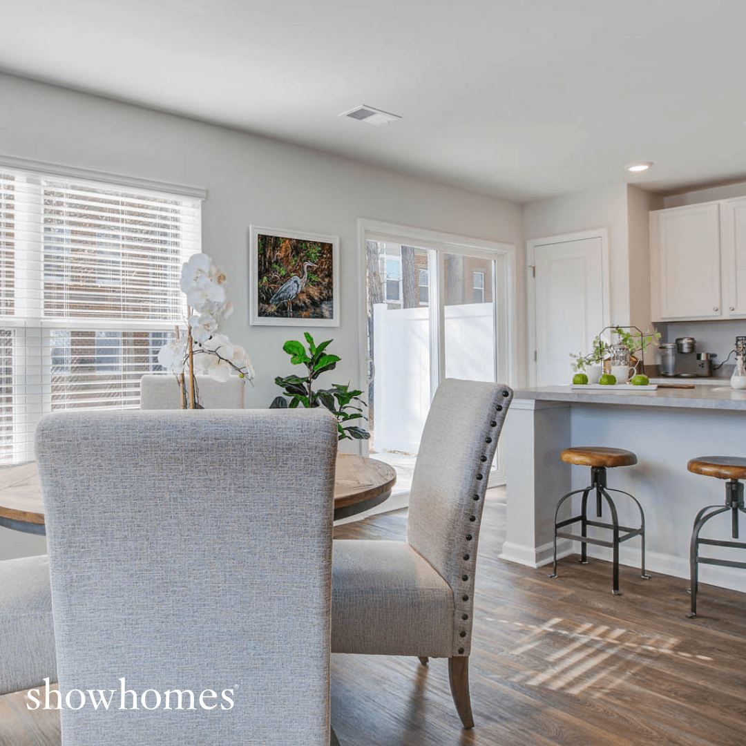 We specialize in staging homes so buyers can sit down, settle in and visualize themselves making this their new home! 🏡Showhomes Charleston takes the stress out of preparing your listing for market. Showhomes Charleston Staging | Updating | Styling | Consultations & more