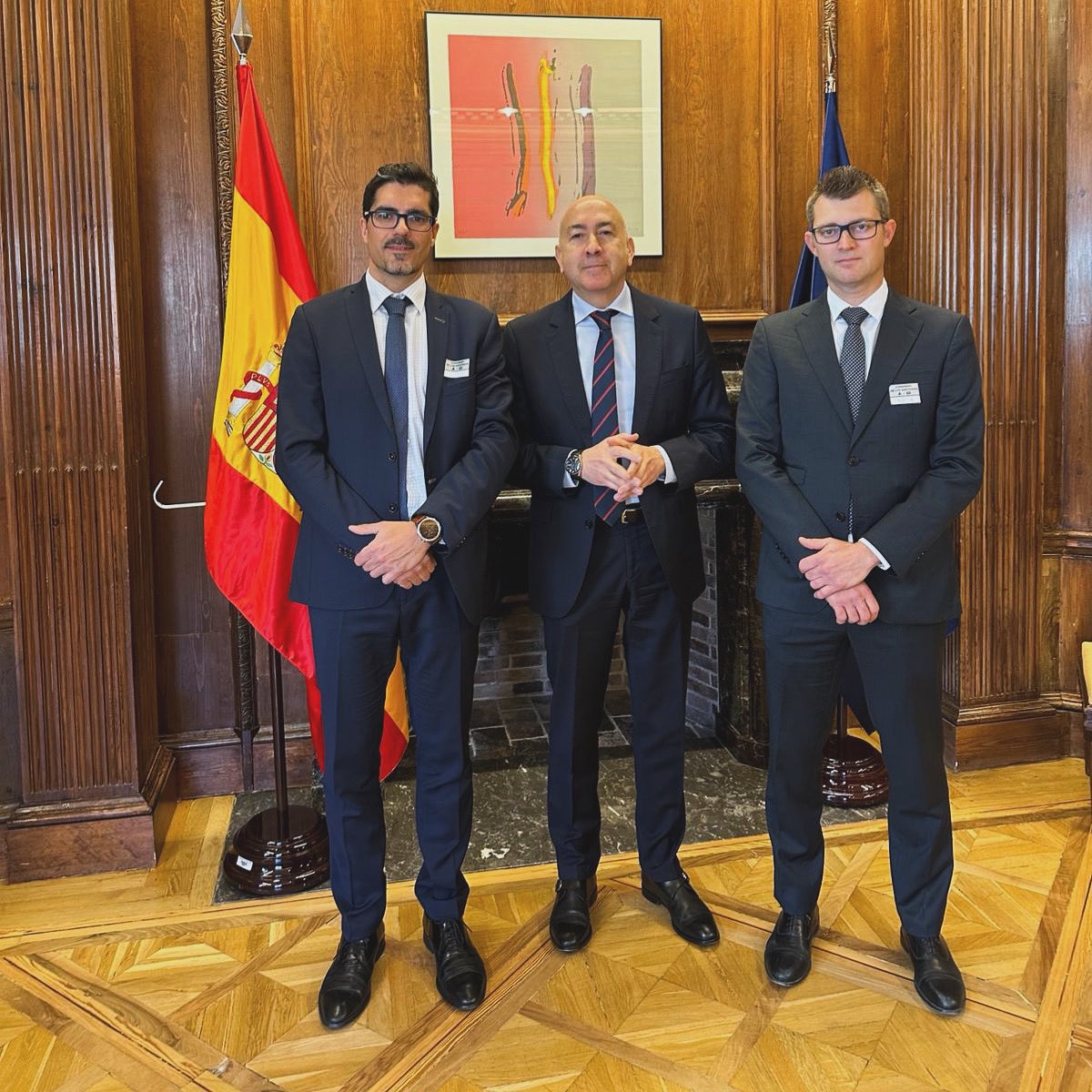 Hoy me he reunido con #AFIDI, con el objeto de abordar el apoyo a las empresas españolas en la investigación, el desarrollo y la innovación 🌹