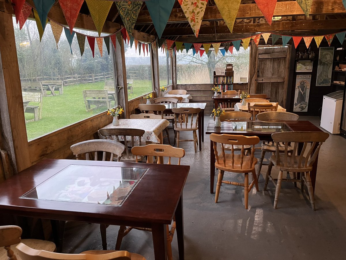 More tweaking to do and more finds to add when they come back from post-ex but all four display tables are now in place in the Tearoom @SmallhytheNT! Huge thanks to David Noon for converting the original tables to their wonderful new form! #TheDig2023 #archaeology 🎉🎉