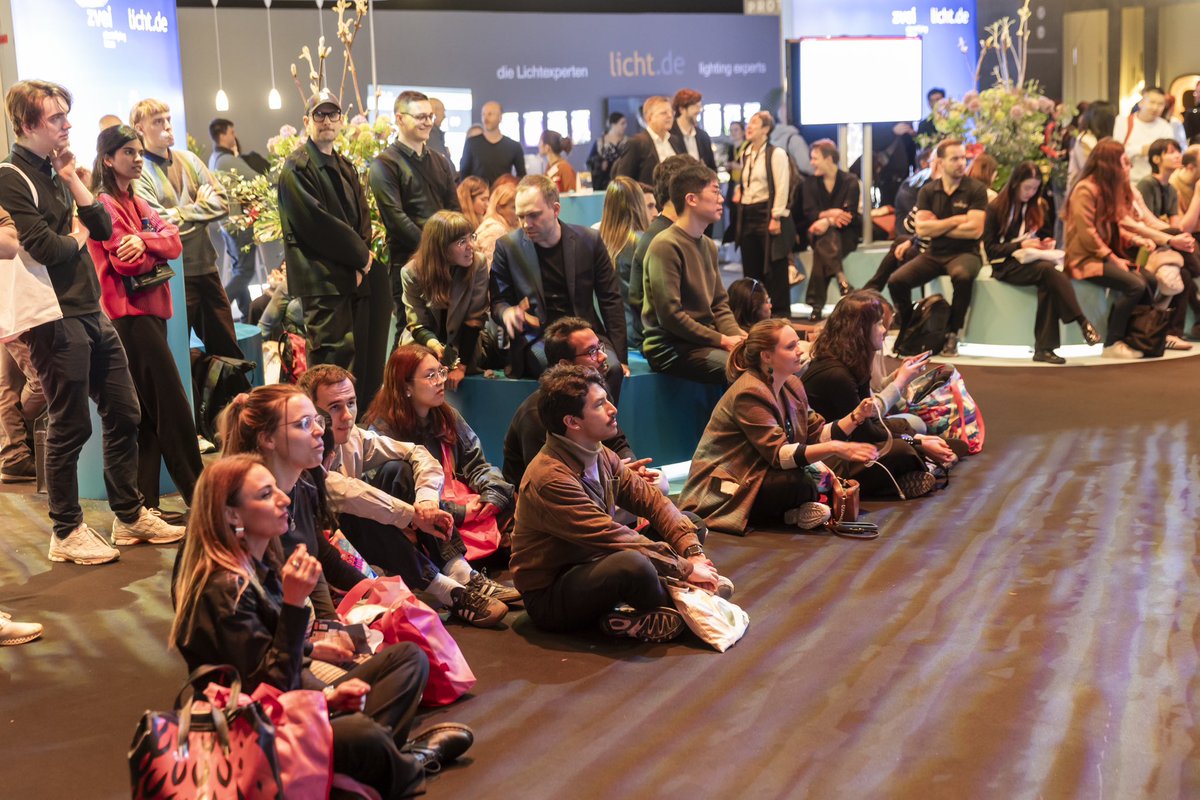 lichtkunstlicht's tweet image. Showcasing the LKL team‘s presence at Light + Building, held at Messe Frankfurt. ✨✨✨

Light + Building 
📸(1) koy+Winkel 

#lb2024  #lb24  #lightandbuilding  #messefrankfurt  #lightbuilding  #light  #lightingdesign  #lighting  #lightingsolutions