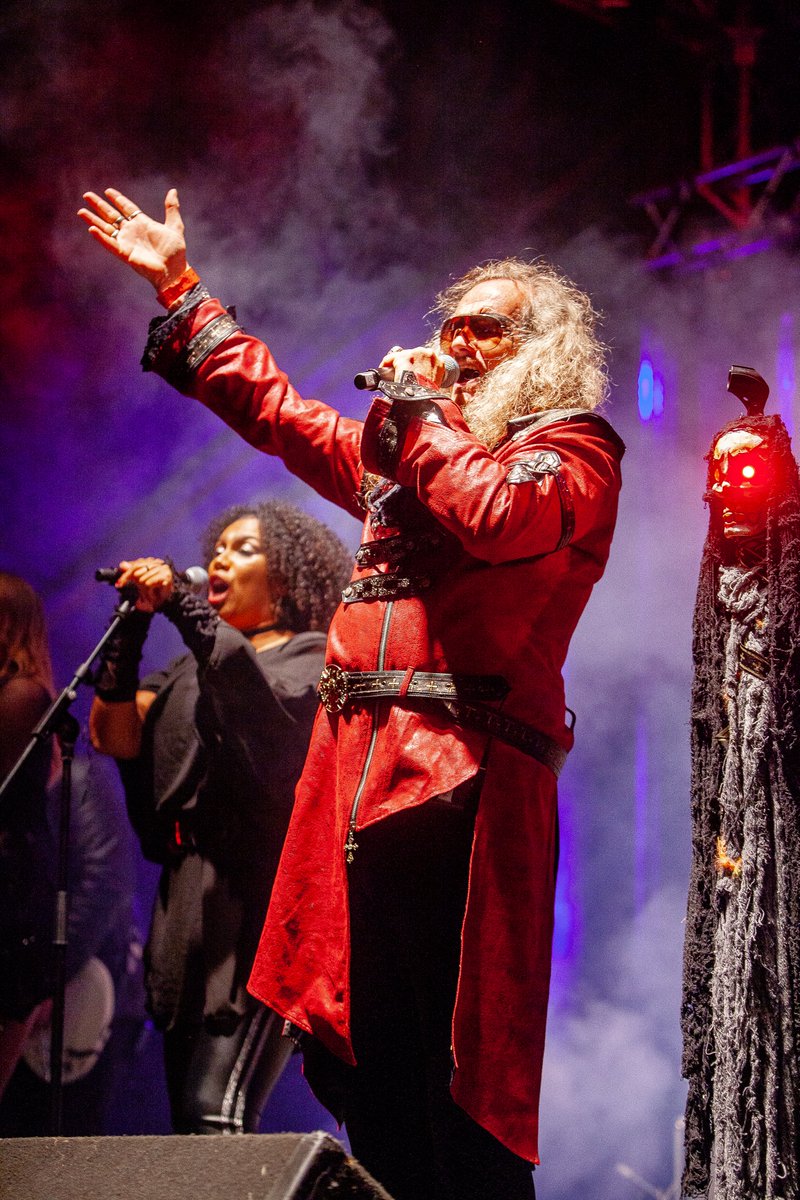 Palace Theatre Paignton tweet media