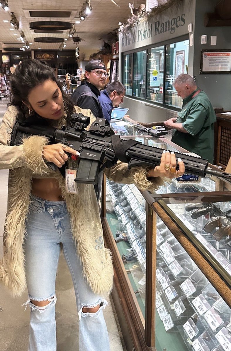 Yall can keep buying your girl Chanel bags, I just bought mine a FUCKING AR