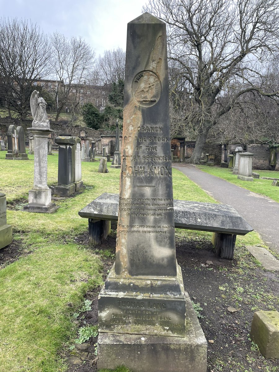 j03ywe's tweet photo. “THE SUN IS SET AND YET HIS LIGHT
IS LINGERING IN THE CRIMSON SKY
LIKE MEMORY BEAUTIFUL AND BRIGHT
OF HOLY MEN THAT DIE.”

#CaltonNewBurialGround #Edinburgh #GravesidePoetry https://t.co/BtzbGiZ7um