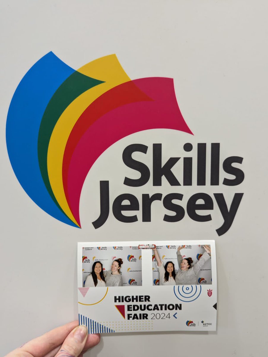 beadle_donna's tweet photo. At the Higher Education Fair today at @RoyalShowground discussing apprenticeships and bursaries available at @GovJersey @GovJsyIE https://t.co/KTpfjyuTUl