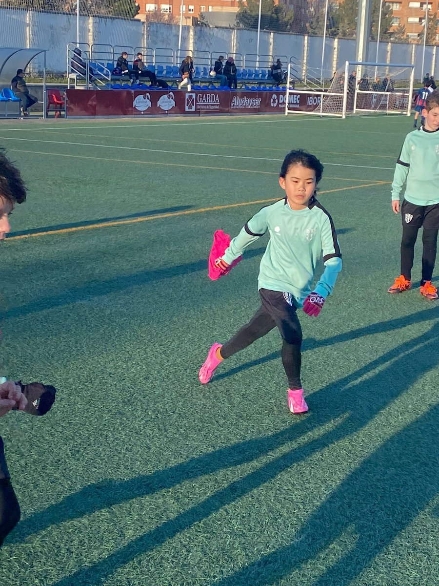 WakatakeGroupJP's tweet image. 現在 @SDHuesca_jp アカデミーでプレーする選手たち🏃‍♂️入団から数年が経っているかのような雰囲気ですが、実はついこの間入団した選手たち！⚽️

チームにも馴染み、チームメイトたちと仲良く真剣にサッカーと向き合っています💪

#immersionprograms #sinreblar #SDHAcademy #sdウエスカ
#VamosWakatake