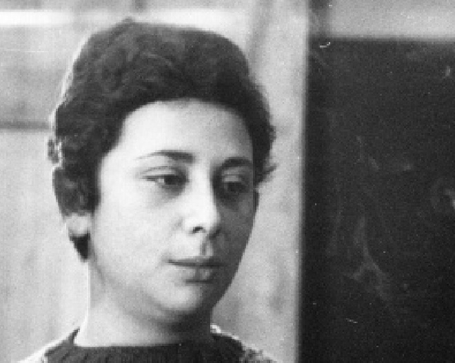 Antonio79B's tweet photo. "Un sogno? Interpretare il ruolo di Prospero nella Tempesta shakesperiana nella versione napoletana di Eduardo".

#Auguri di #BuonCompleanno all'attrice #IsaDanieli, pseudonimo di Luisa Amatucci, nata oggi nel 1937.

#13marzo. https://t.co/FfovpCAAJE