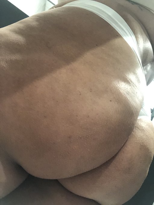 Post gym booty 🍑 https://t.co/X70Esj6eMY<a href="/tag/newprofilepic"class="tags"><span>#newprofilepic</span></a>