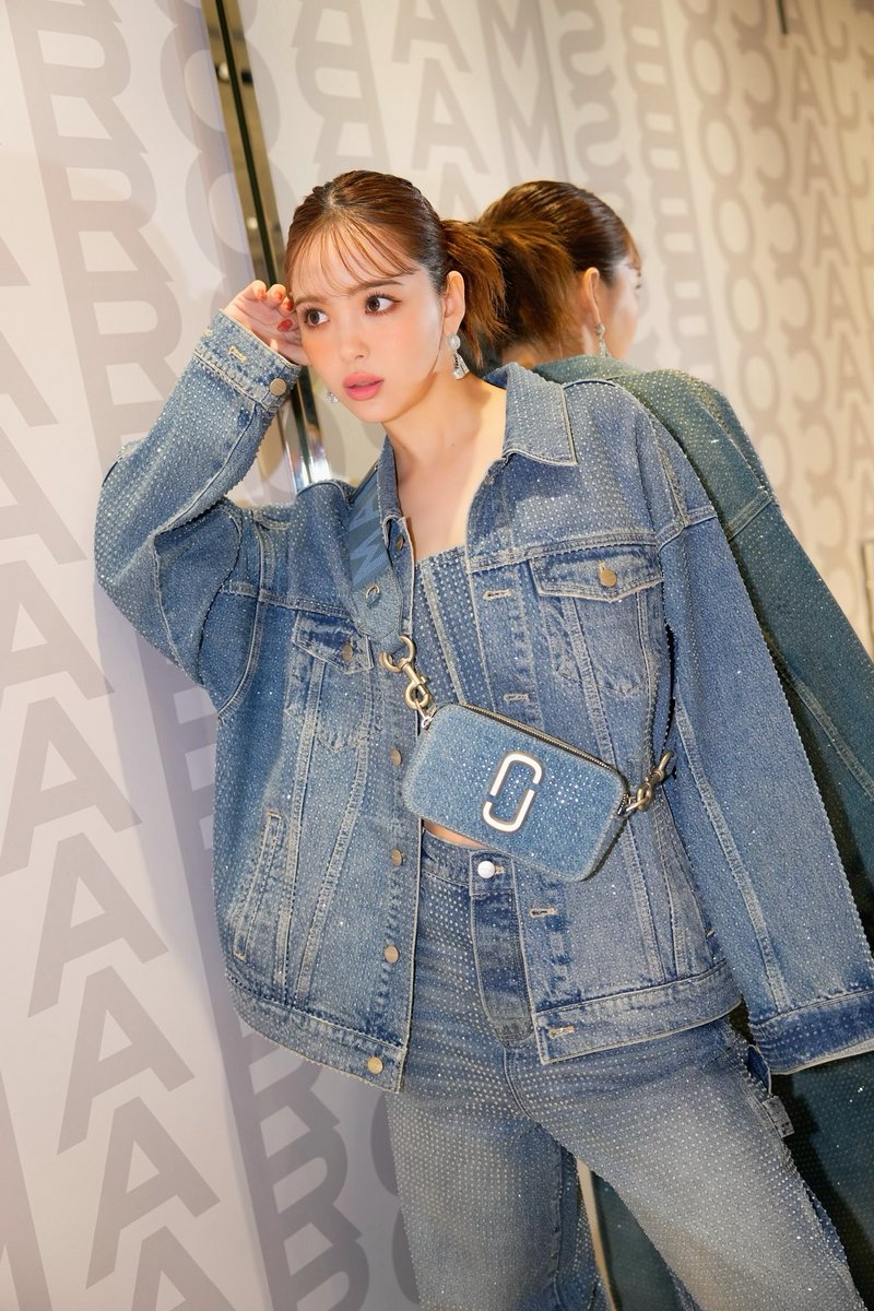 MARC JACOBS SPRING24 COLLECTIONでフォーカスしている デニム