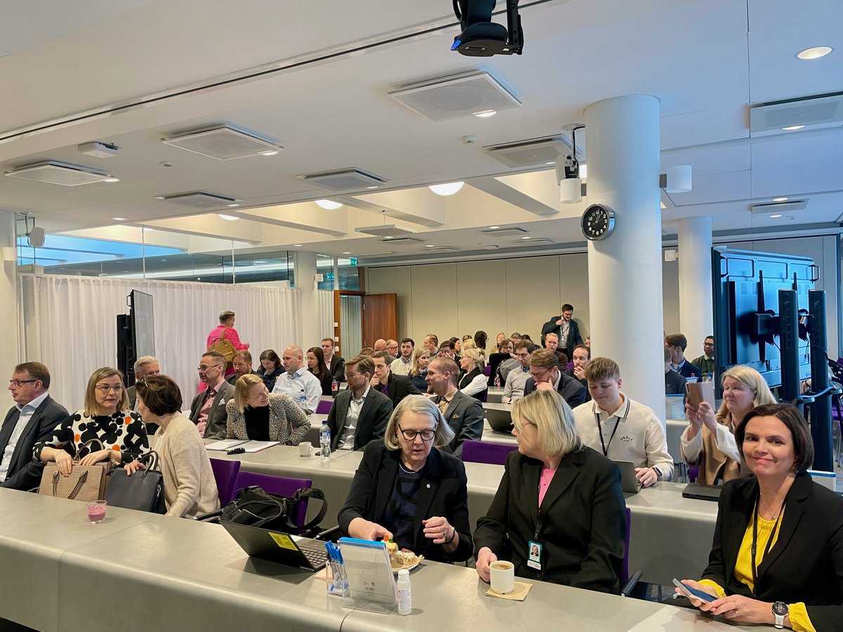 CLICInnovation's tweet photo. GreenE2 Ecosystem Annual Seminar has started⚡
The event introduces a general look into Finland's energy system, energy transition, #GreenE2 projects, and future perspectives in Finnish energy research and industry applications🔋
➡️ Read more: https://t.co/Djc0c1tGGL https://t.co/5OlxqDmxAC
