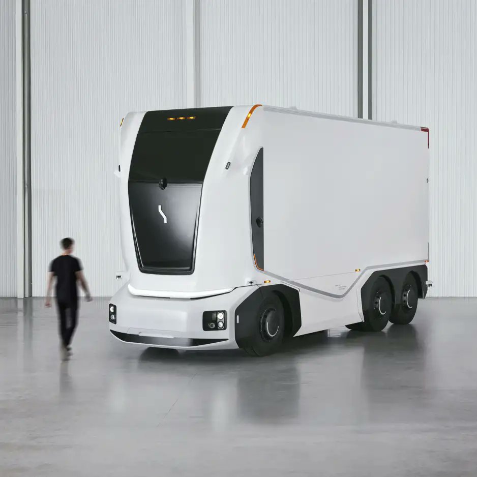 Joint 🇨🇵🇩🇪 visit with <a href="/GermanAmbSWE/">Ludger Siemes</a> to the HQ of one of 🇸🇪's most fascinating Unicorns: <a href="/einrideofficial/">Einride</a>, which provides digital, electric and autonomous 🚚 transport. With high ambitions for the 🇨🇵🇸🇪 and 🇩🇪🇸🇪 Partnerships! Thanks to Founder and CEO <a href="/RobertGFalck/">Robert Falck</a>.