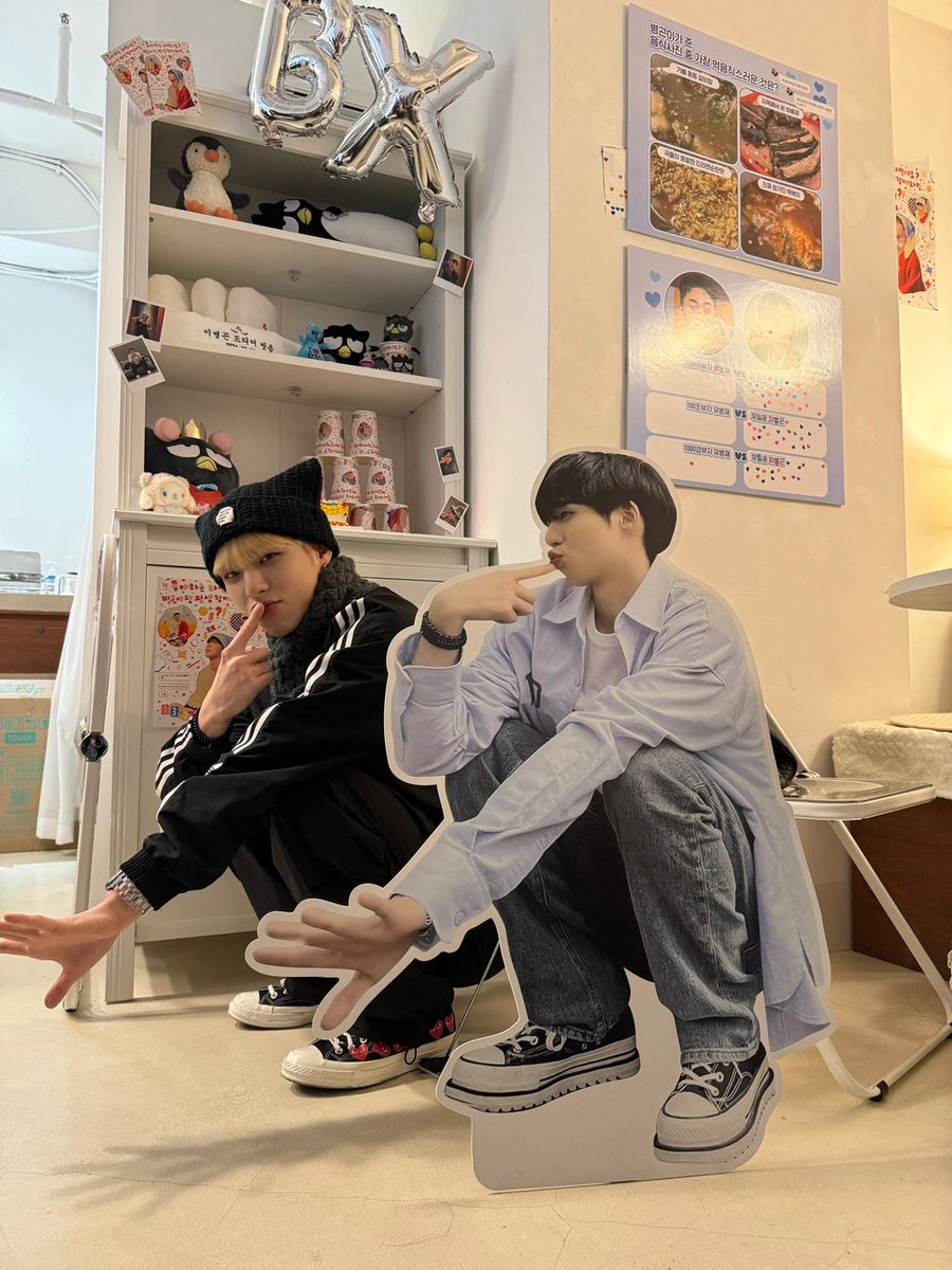 "Oh? Between these two, who is the real Byounggon~? ^^ Haha I dont know~^^"

#bxintl_trans
#BX #이병곤 #CIX