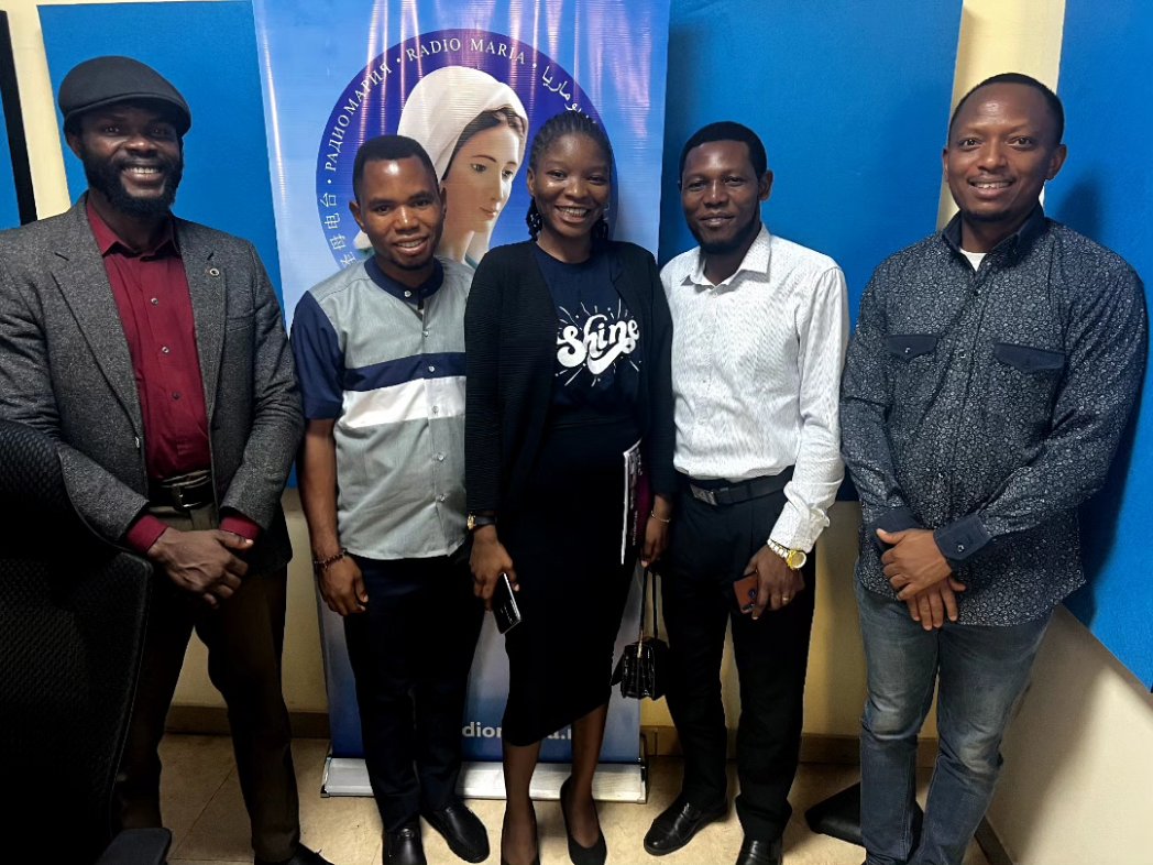 ProGender's tweet photo. The team at @radiomariaabuja on the Volunteers Hour radio show with amiable hosts @Ovonicely &amp; @Amos4best discussing extensively on Volunteering for Democracy and how people can sign up for our courses. 

#PGI #VFD2024 https://t.co/01q1KqtCR1