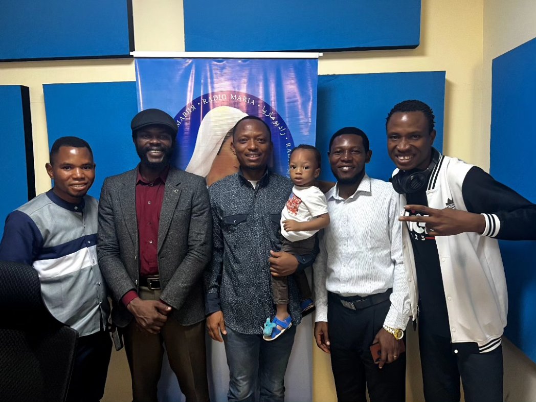 ProGender's tweet photo. The team at @radiomariaabuja on the Volunteers Hour radio show with amiable hosts @Ovonicely &amp; @Amos4best discussing extensively on Volunteering for Democracy and how people can sign up for our courses. 

#PGI #VFD2024 https://t.co/01q1KqtCR1