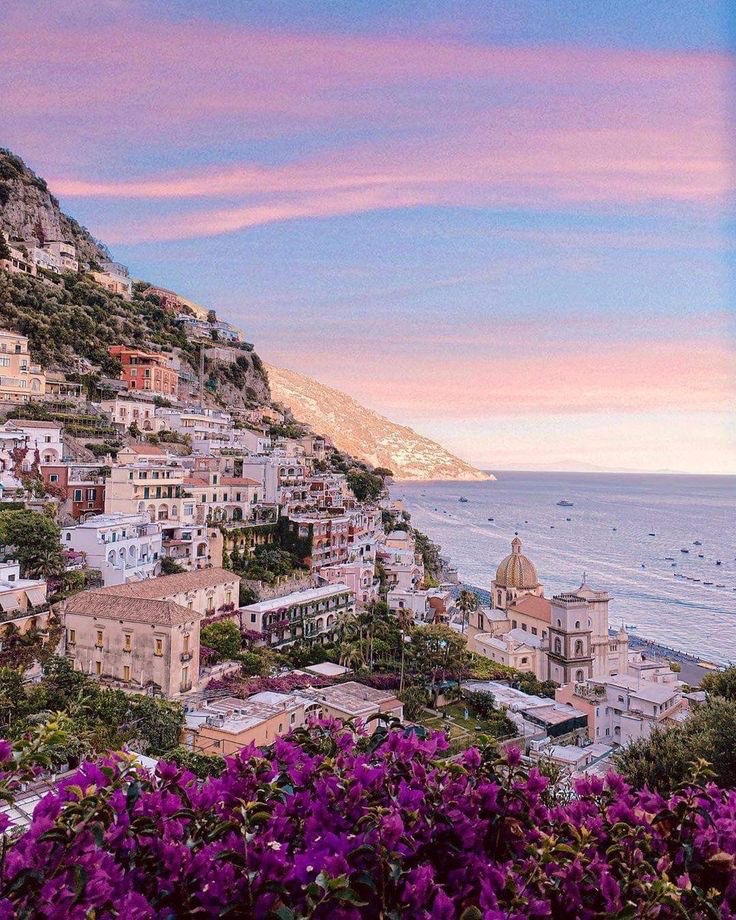 addictviews's tweet photo. Sunset in Positano, Italy https://t.co/JbnFiE0cBn