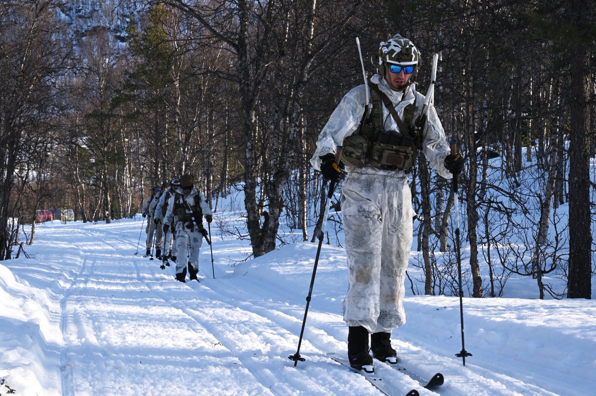 More integration with our newest NATO Ally! @usairforce Airmen with the 57th Rescue Squadron and Swedish Air Force Rangers formed a personnel recovery team during #nordicresponse24. When we train together, we enhance interoperability and increase readiness and capabilities.