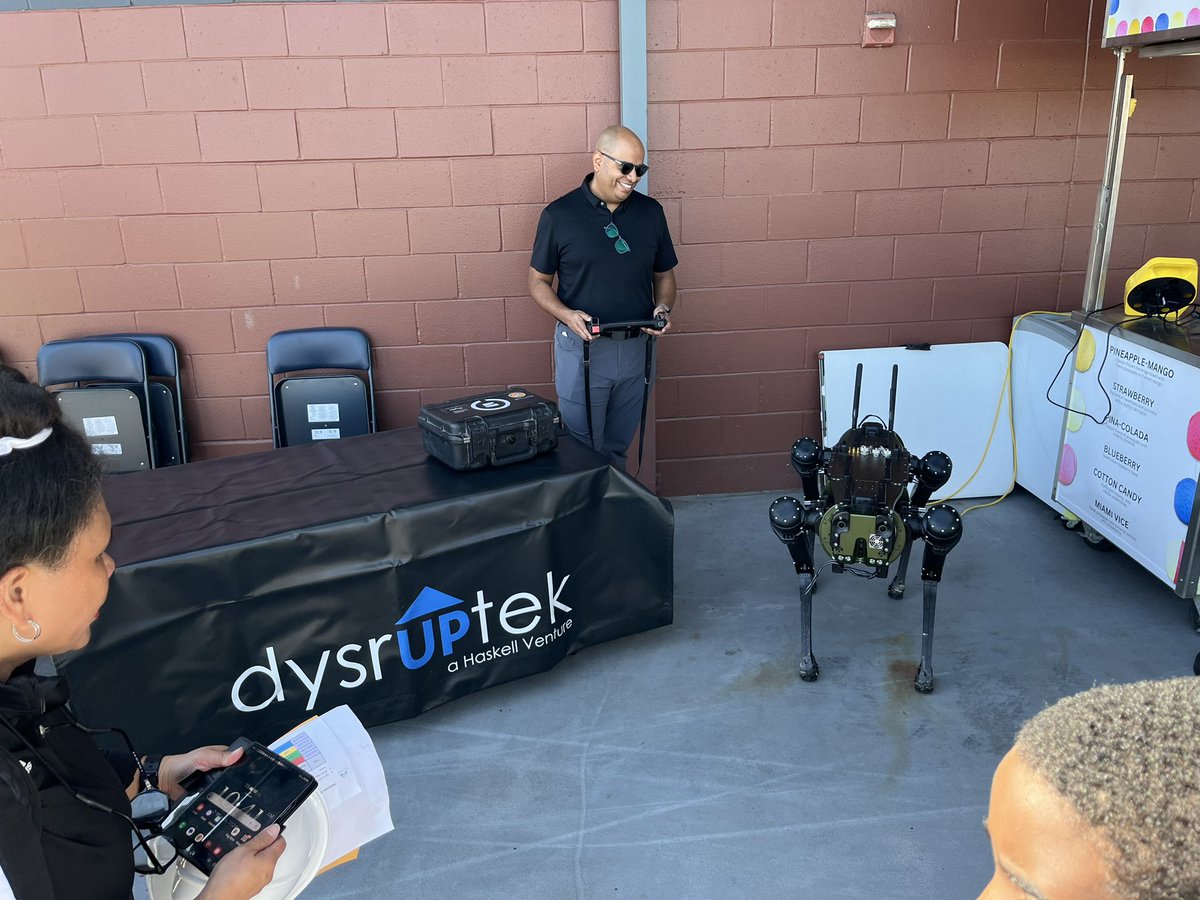 ScienceDcps's tweet image. Last week @HaskellCo was out to support our 4th annual Robotics and Computer Science Festival. Our @DuvalSchools students were amazed with Bolt!