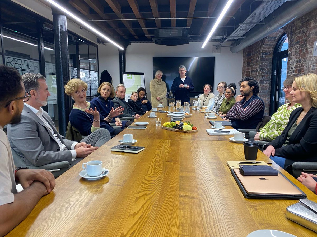 Create Central tweet media