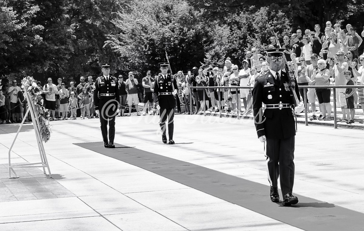twoviewsphoto's tweet image. #Arlington #changingoftheguard #bnw #bnwphotography #photography