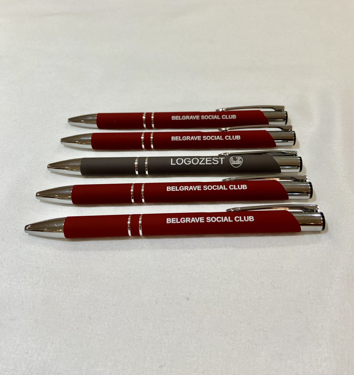 LogoZest's tweet photo. New personalised pens for Belgrave Social Club by @LogoZest ✍️

We stock a wide variety of pens that can be customised, printed or engraved with any text or logo!

No minimum order 📦 contact us for a quote

#Pens #PersonalisedPens #LogoPens #UniquePens https://t.co/uzxukSN0Mj