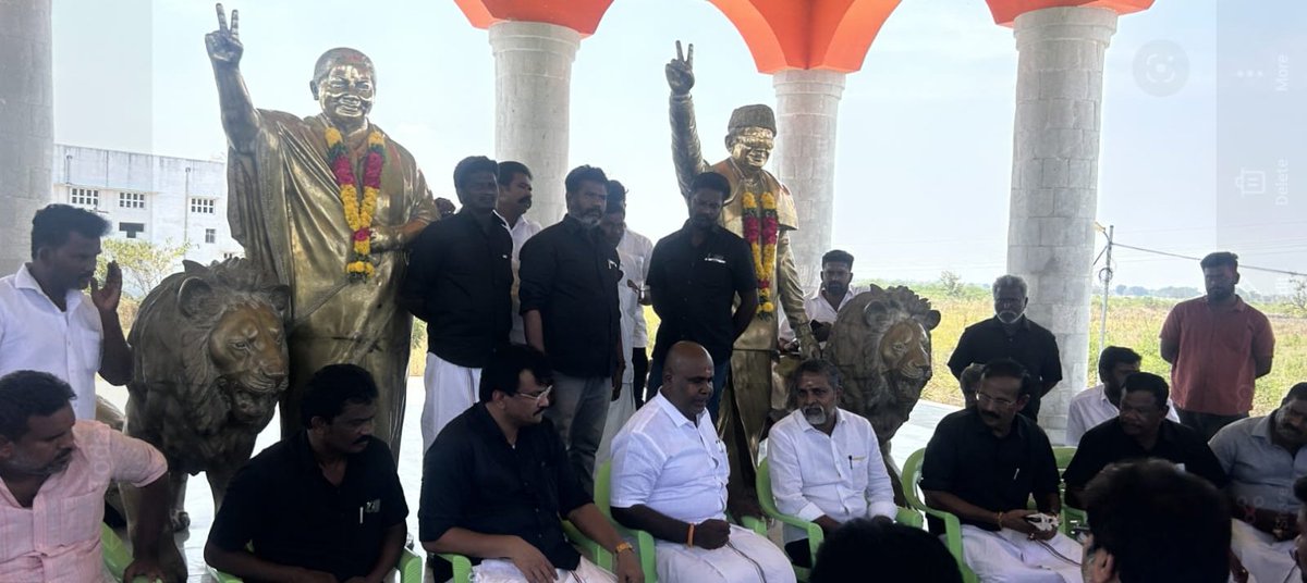 tnmaruthusenai's tweet photo. இன்று டி.கல்லுப்பட்டி, குன்னத்தூர் அம்மா கோவிலில் மாண்புமிகு.ஆர்.பி.உதயக்குமார்,
 சட்டமன்ற எதிர்கட்சி துணைத்தலைவர், அம்மா பேரவை மாநில செயலாளர், மதுரை புறநகர் தெற்கு மாவட்ட செயலாளர், திருமங்கலம் சட்ட மன்ற உறுப்பினர் அவர்களை மரியாதை நிமித்தமாக சந்தித்தேன். @Udhayakumar_RB https://t.co/8W8u2GnR6S