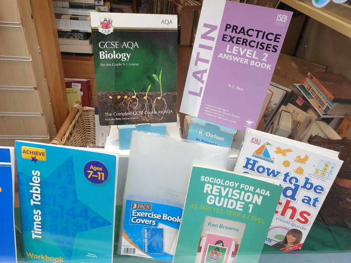 oxfam_harpenden's tweet image. We have a great selection of #studyguides in our #windowdisplay at #Oxfam #Books #Harpenden this week with many more in-store! If you can&apos;t find what you&apos;re looking for do ask one of our volunteers as we have even more upstairs in our stockroom! Find us at 5, Harding Parade! 💚♻️