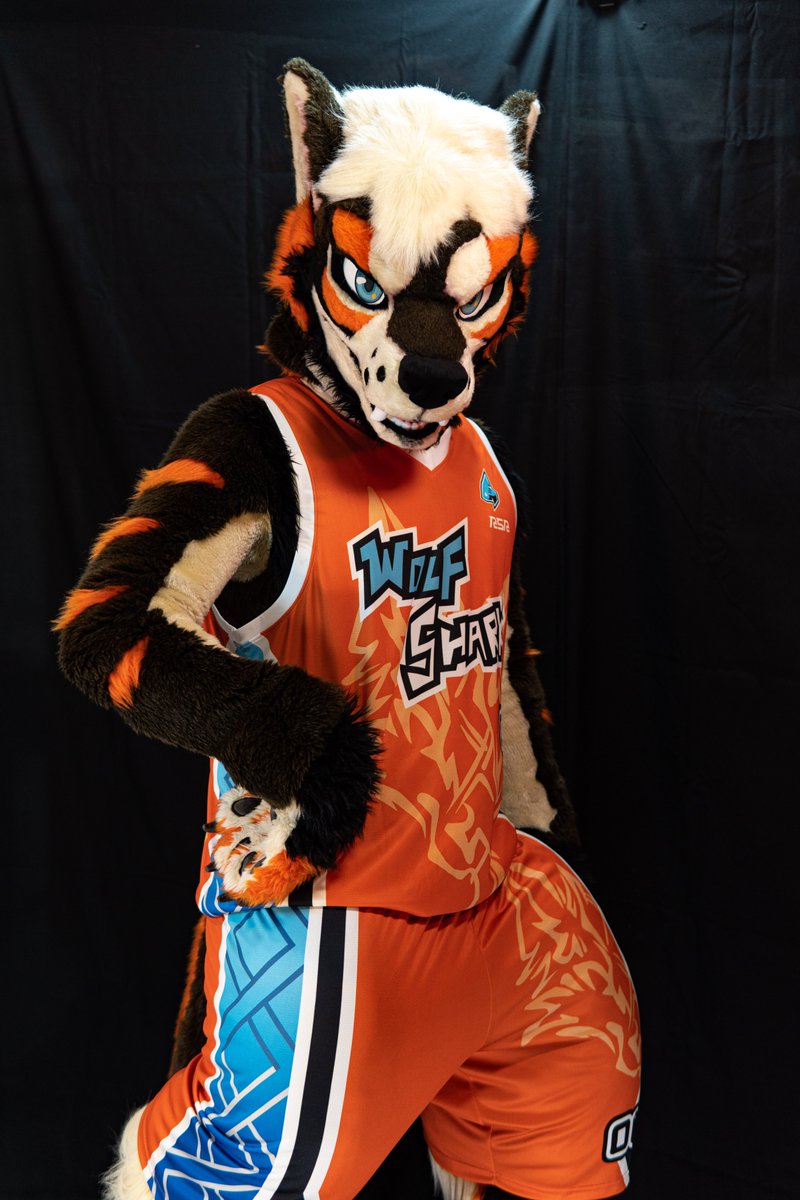 Basketball jersey pre-order is now open! Until 3/28! PM to get the pre-order form! 籃球服預購開放中! 至3/28為止! 私訊已獲取預購表單! #赤鱗先鋒 毛毛 /黑松