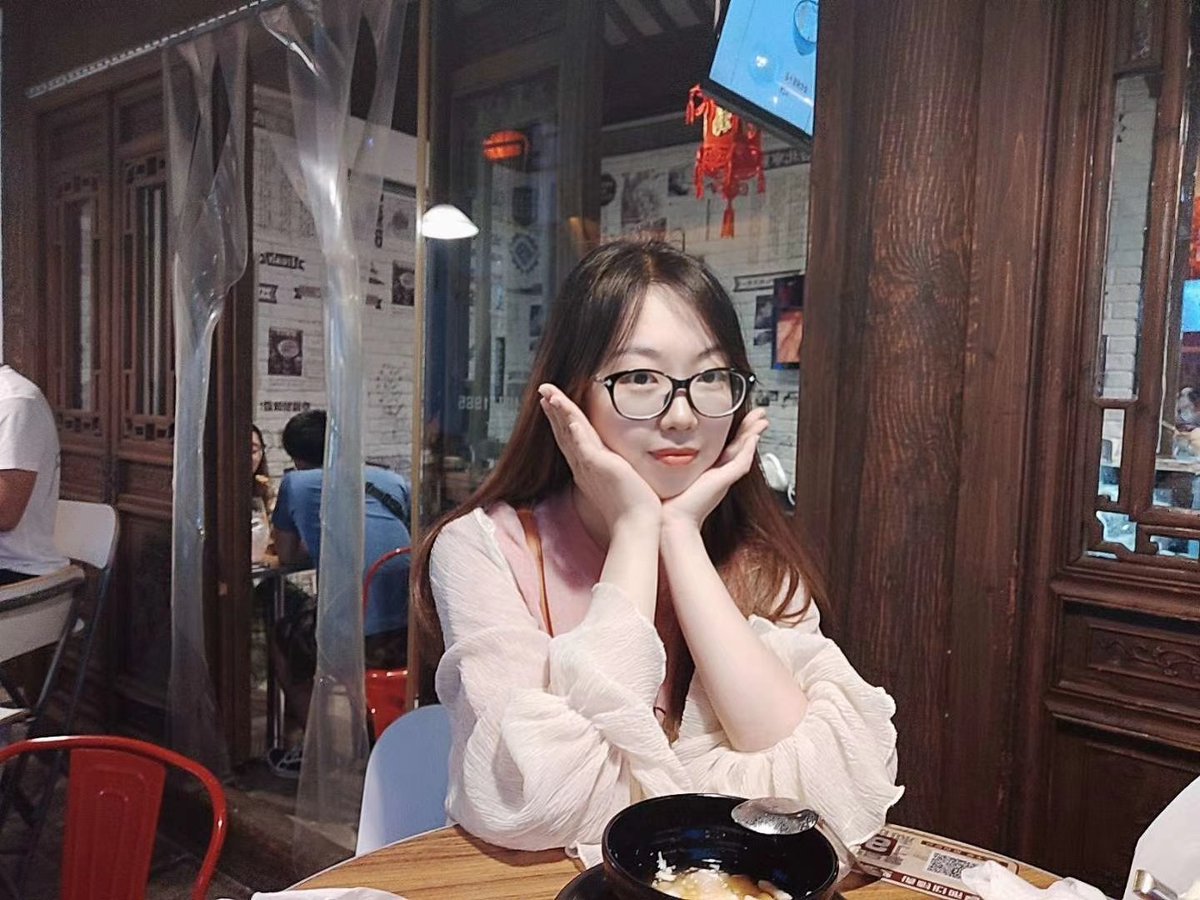 【网友投稿 No.669】网友投稿自己女朋友，希望来几个喜欢分享女友或者身边人照片的同好 #眼镜娘 #眼镜妹 #投稿 #反差 #投稿曝光 #女友 #女友分享 #女友系列 #女同学 #女同事 https://t.co/5iwFpYvrGe