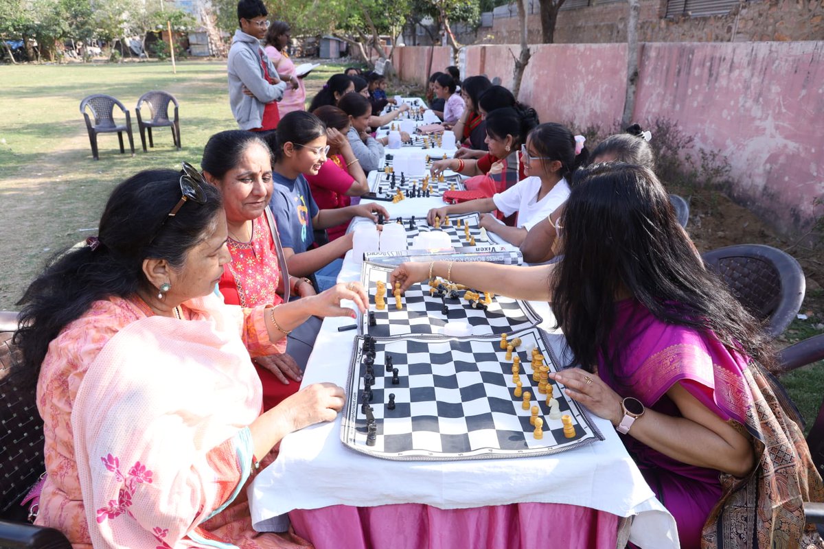 sapnawssg's tweet image. #chess organised for homely women ,,,२५ participate #wssg on #WomensDay #IWD2024 #womensocialsportsgroup