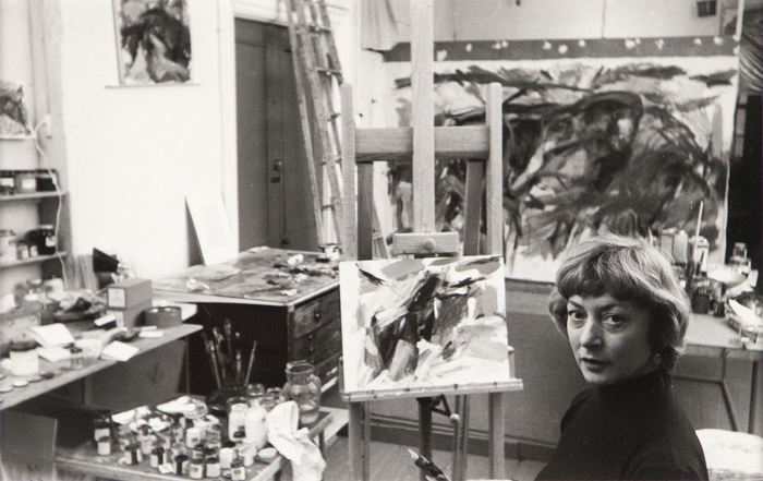 "A painting to me is primarily a verb, not a noun, an event first and only secondarily an image." 

Abstract Expressionist painter Elaine de Kooning was born #OnThisDay in 1918. 

Image: Rudy Burckhardt