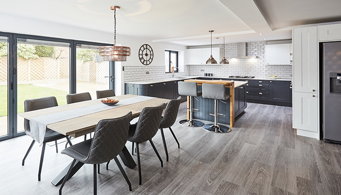 Kitchen focus: How Arlington Interiors worked with Omega to create a timeless space 👉 ow.ly/MX4w50QQpJ6
#kbb #retail